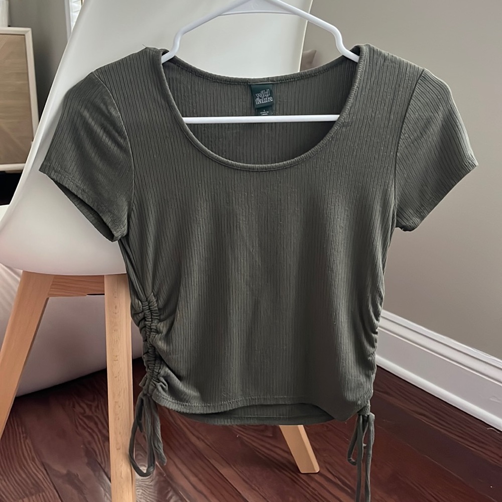 side cinch baby tee